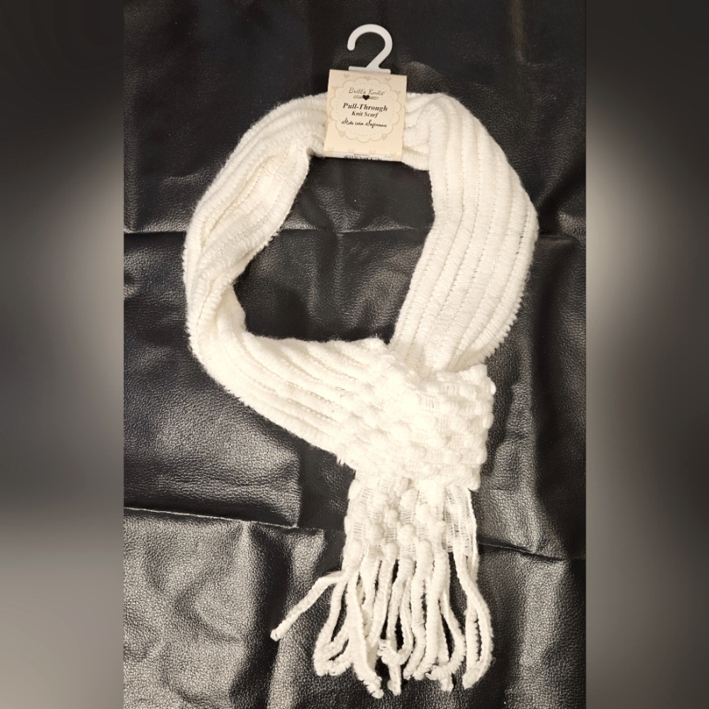 Britt's Knits White Pull Through Scarf with Fringe